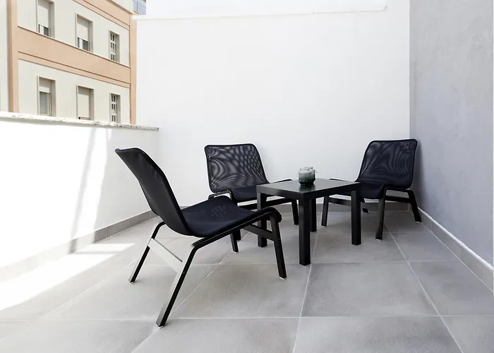 Minimal Rooms